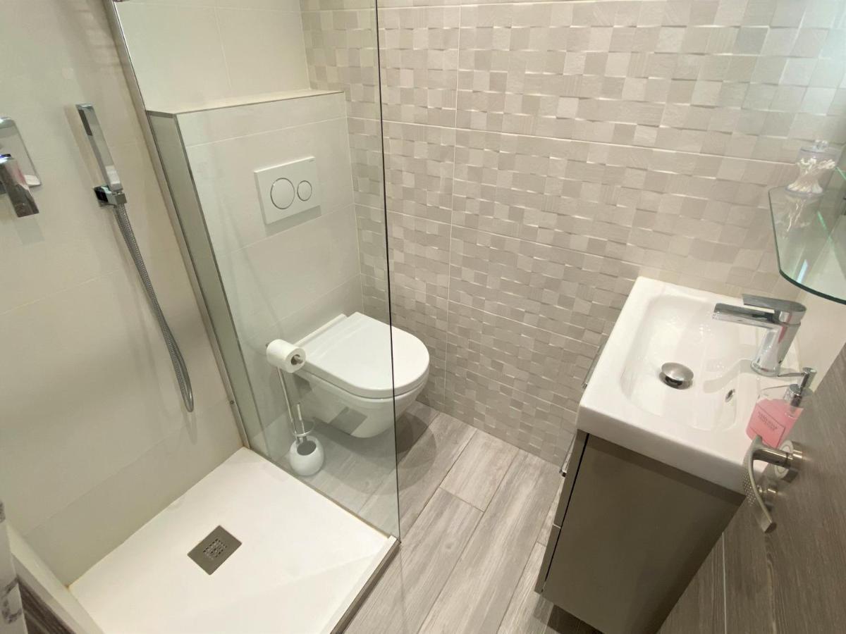 Nice Centre Flat - Modern, Quiet And Brand New المظهر الخارجي الصورة