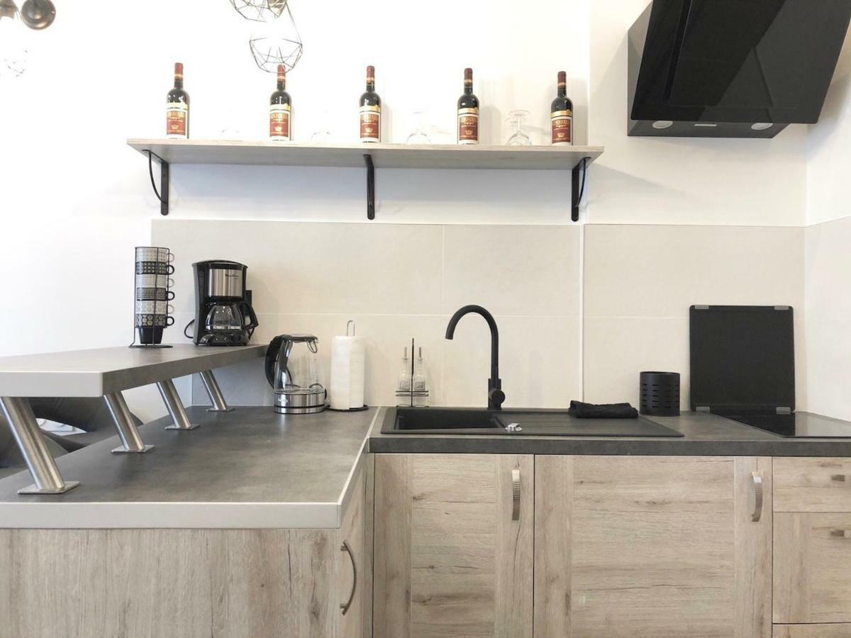 Nice Centre Flat - Modern, Quiet And Brand New المظهر الخارجي الصورة